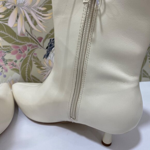 Pointed Toe Cream Ankle Boots Size 7 Faux Leather Zipper Closure Kitten Heel - Picture 6 of 9